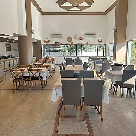 Hotel Silver Tower Family